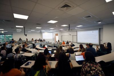 el pasado miércoles 22 de enero en dependencias de la Facultad de Economía y Negocios se realizó una nueva jornada de Autoevaluación Institucional.